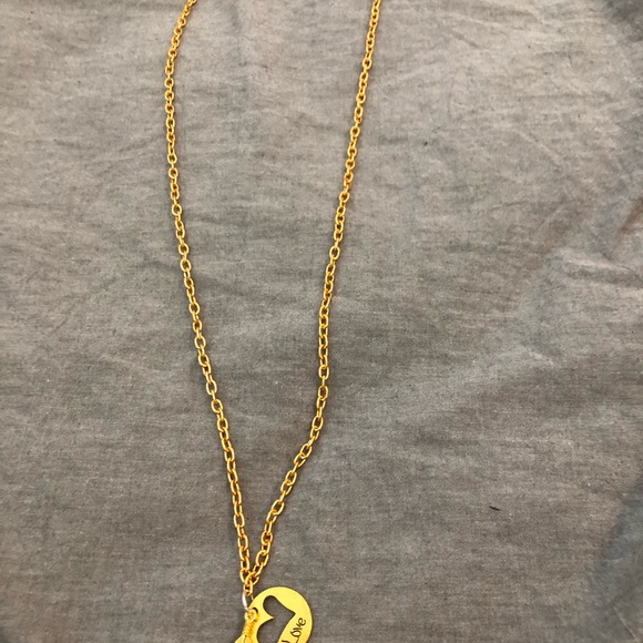 Handmade and many vintage stuff too. - Picture 6 of 8